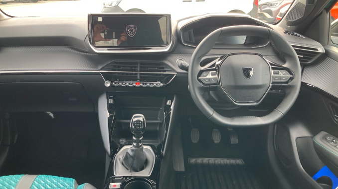 Peugeot 208 1.2 100 Turbo Envy 5dr Petrol Hatchback - Image 10